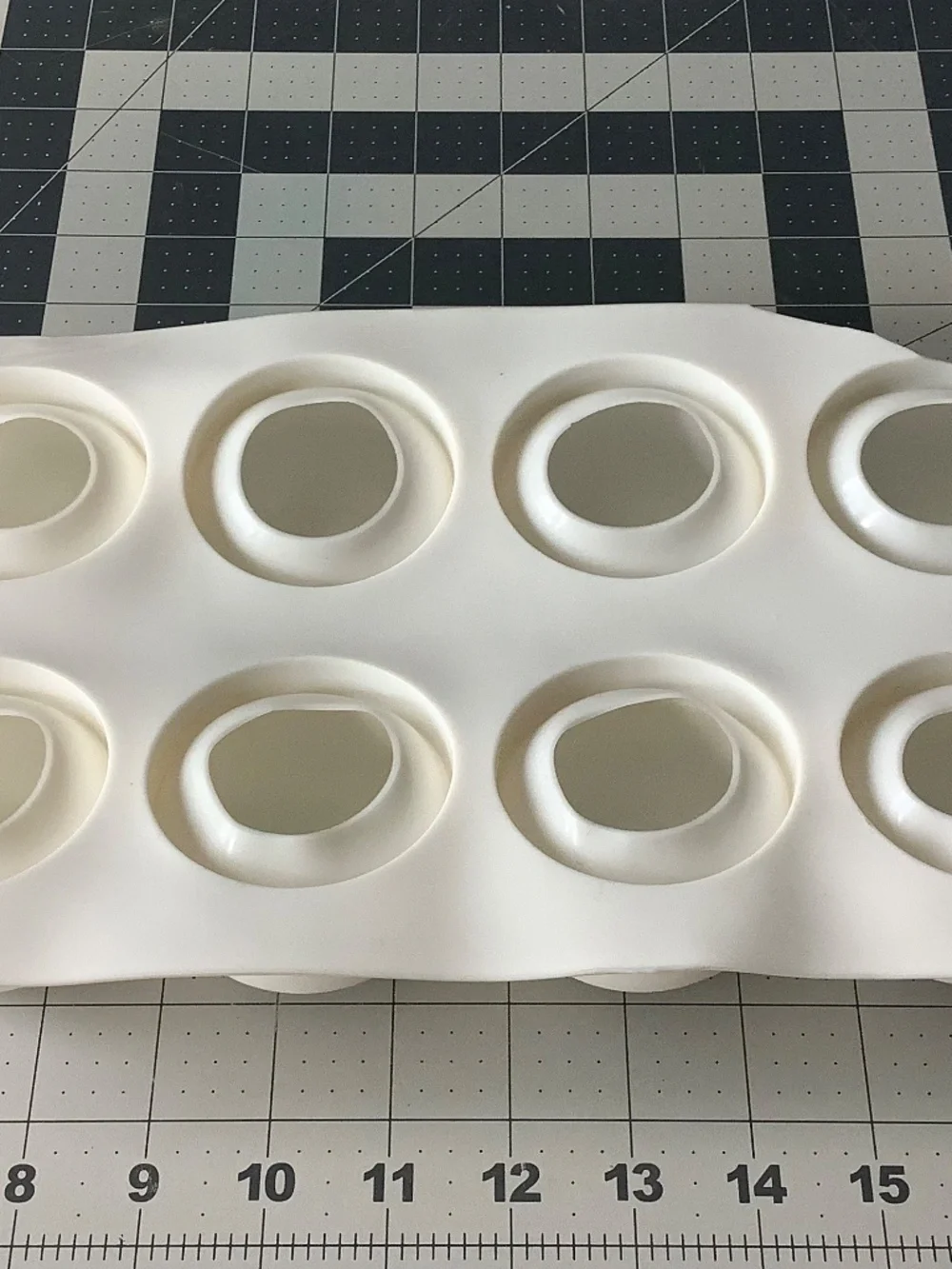 3D Silicone Apple Mold – 8 Cavity Mold for Baking, Chocolate, Mousse & Crafts